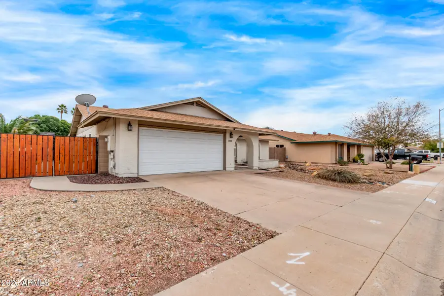 5831 W Campo Bello Drive, Glendale, AZ 85308 - Image #3