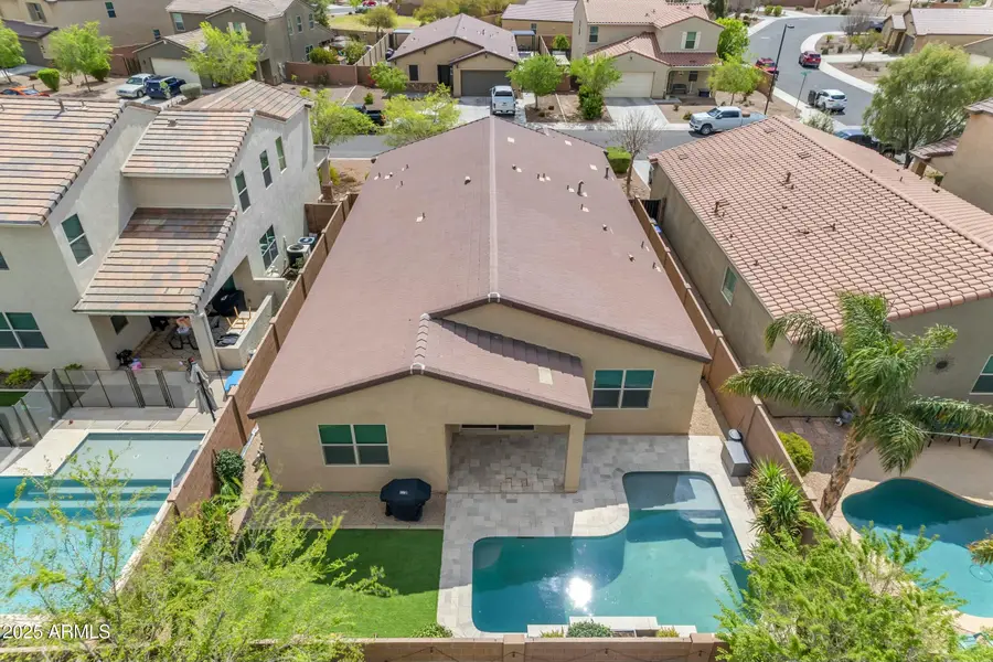 696 W Glen Canyon Drive, San Tan Valley, AZ 85140 - #2