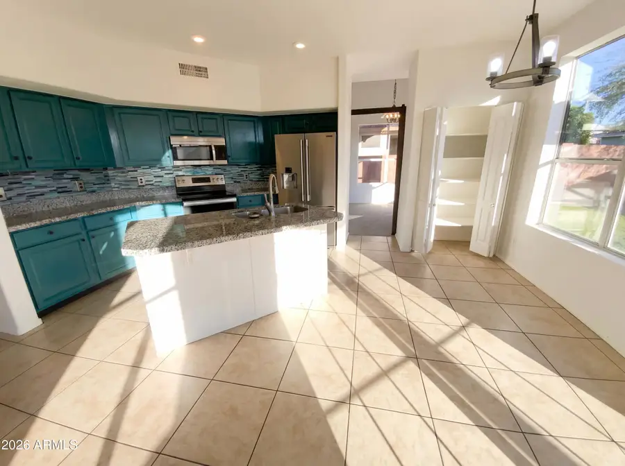 8529 W Dahlia Drive, Peoria, AZ 85381 - Image #2