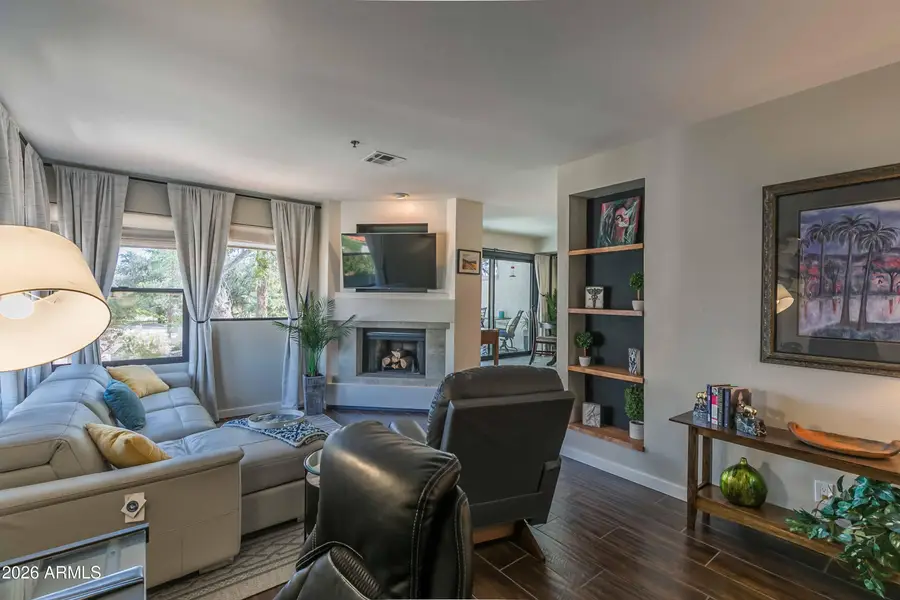 10080 E Mountainview Lake Drive #201, Scottsdale, AZ 85258 - Image #2