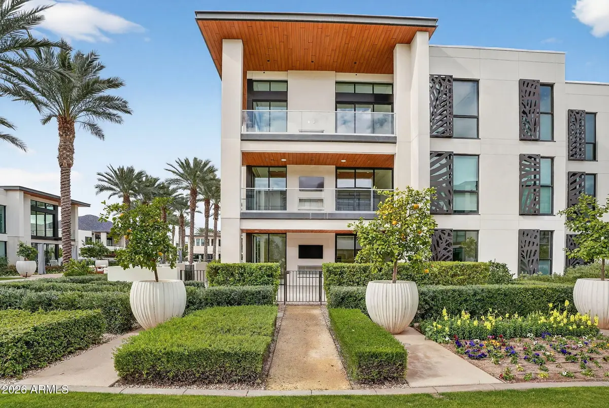 6587 N Palmeraie Boulevard #1008, Paradise Valley, AZ 85253 - Image #1