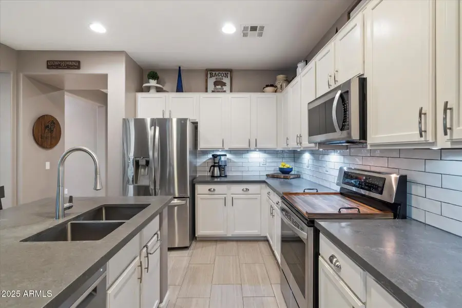 9226 W Buckhorn Trail, Peoria, AZ 85383 - #3