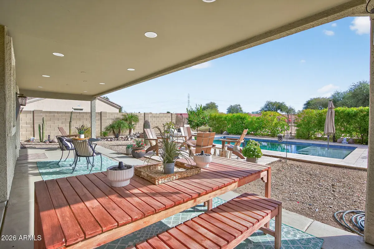 11673 W Lakeview Court, Surprise, AZ 85378 - Image #1