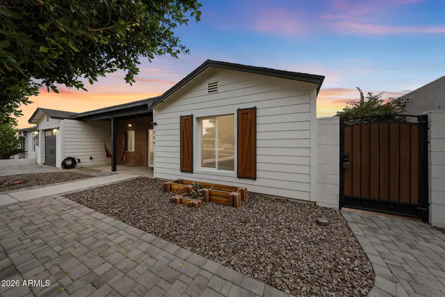 1359 E Weldon Avenue, Phoenix, AZ 85014 - Image #3