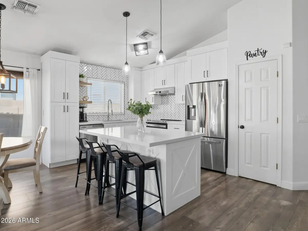 3206 S 81st Avenue, Phoenix, AZ 85043 - #1