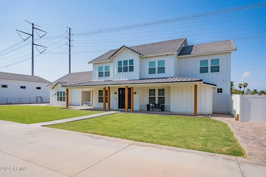 15908 E Vaughn Avenue, Gilbert, AZ 85234 - #2