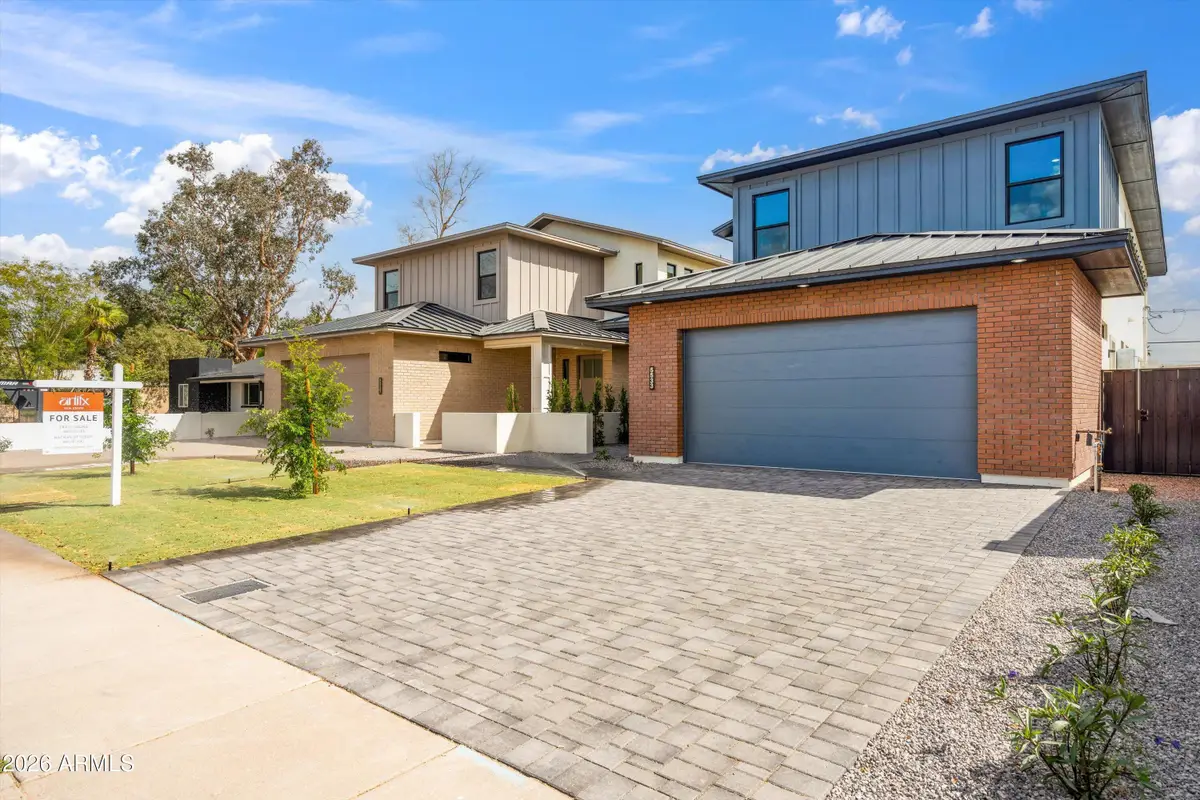 5533 E Earll Drive, Phoenix, AZ 85018 - Image #1