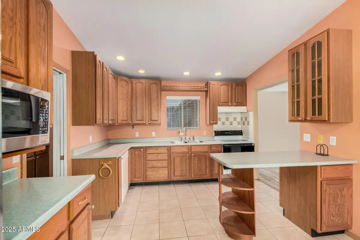 144 Peretz Circle, Morristown, AZ 85342 - #1