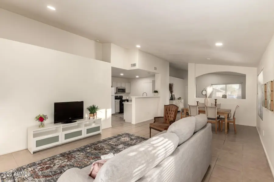 10736 W Turney Avenue, Phoenix, AZ 85037 - #2