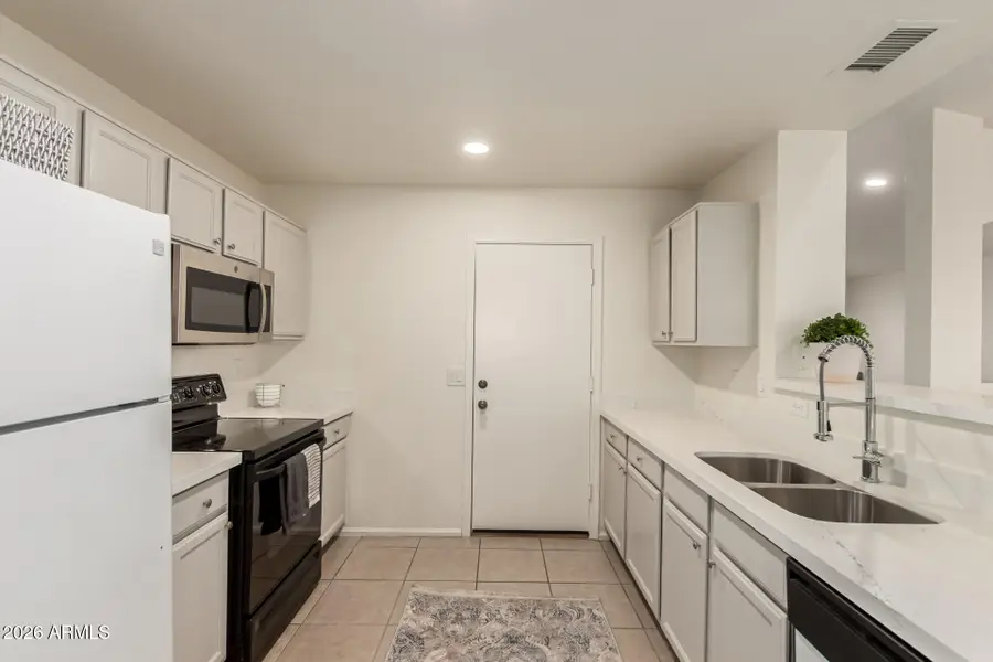 10736 W Turney Avenue, Phoenix, AZ 85037 - #3