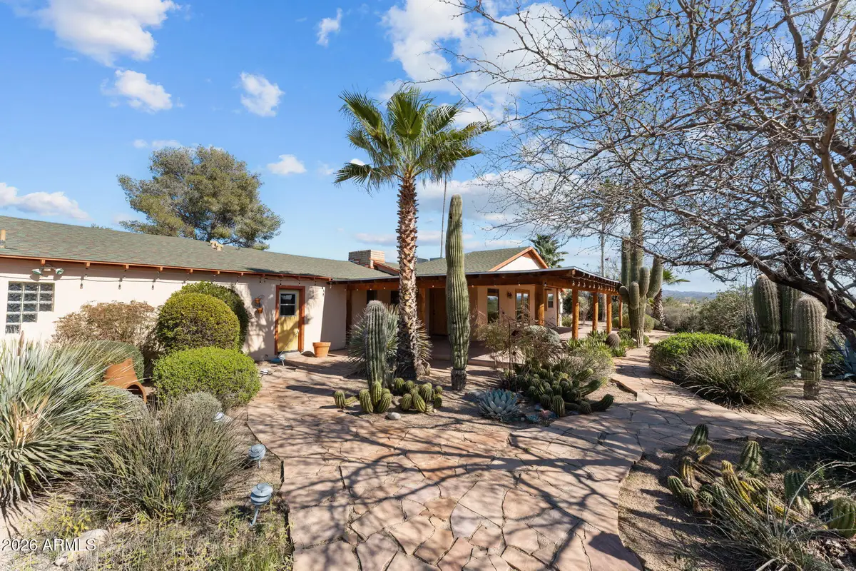 680 W Buckinghorse Trail, Wickenburg, AZ 85390 - Image #1