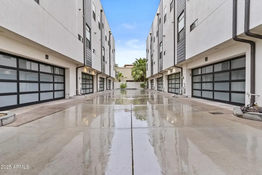 325 E Coronado Road #8, Phoenix, AZ 85004 - Image #2