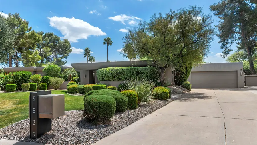 9829 N 49th Place, Paradise Valley, AZ 85253 - Image #2