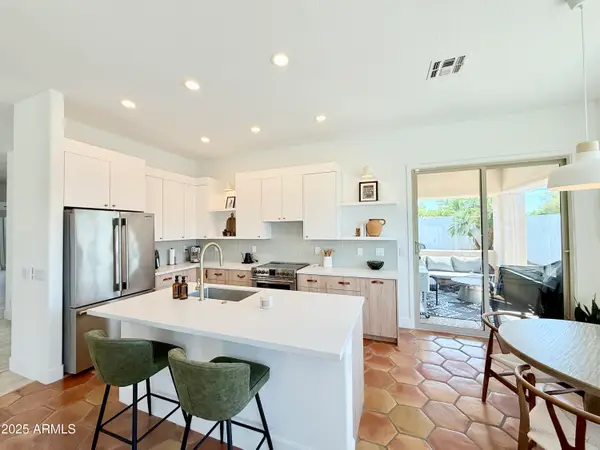 3929 E Carter Drive, Phoenix, AZ 85042