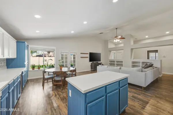 824 W Cooley Drive, Gilbert, AZ 85233