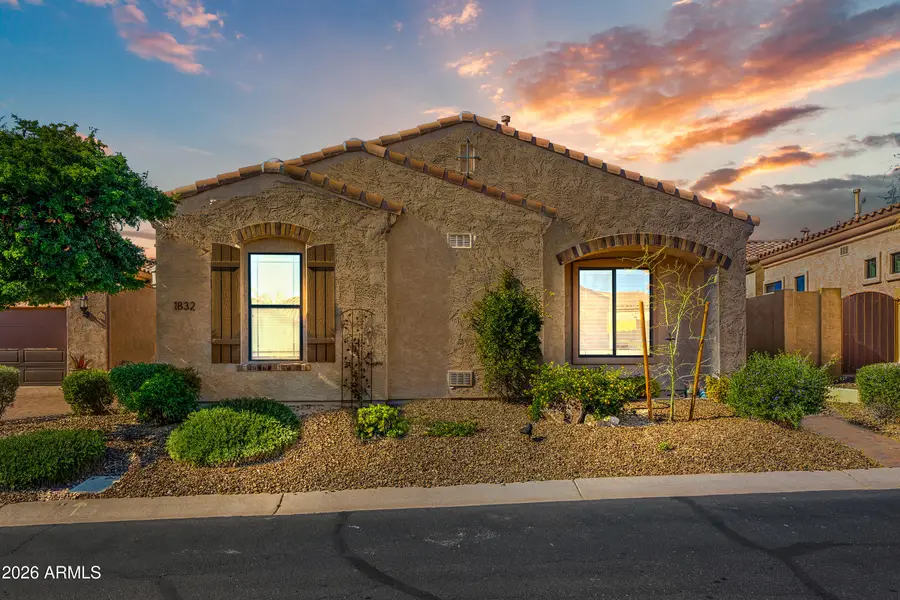 1832 N Red Cliff, Mesa, AZ 85207 - #3