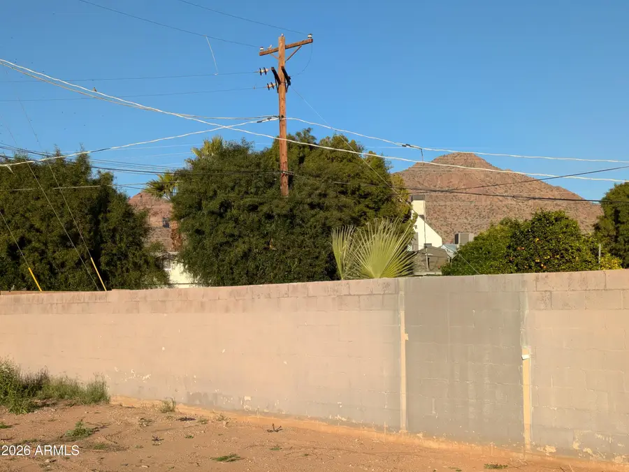 4512 E Turney Avenue #129, Phoenix, AZ 85018 - Image #2