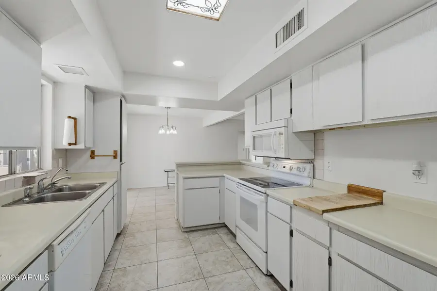 26402 S Lakemont Drive, Sun Lakes, AZ 85248 - Image #3