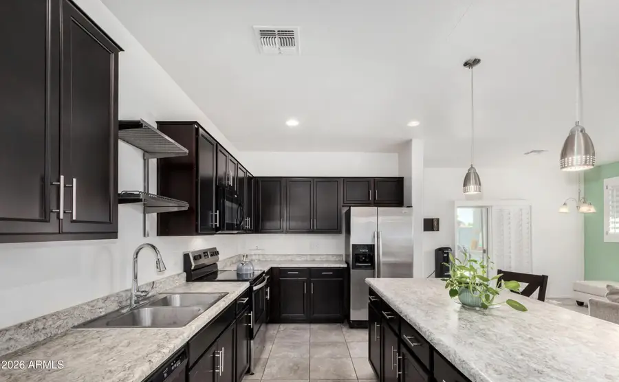 5751 N 71st Drive, Glendale, AZ 85303 - Image #3