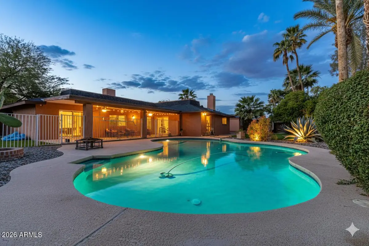 612 W Gleneagles Drive, Phoenix, AZ 85023 - #1