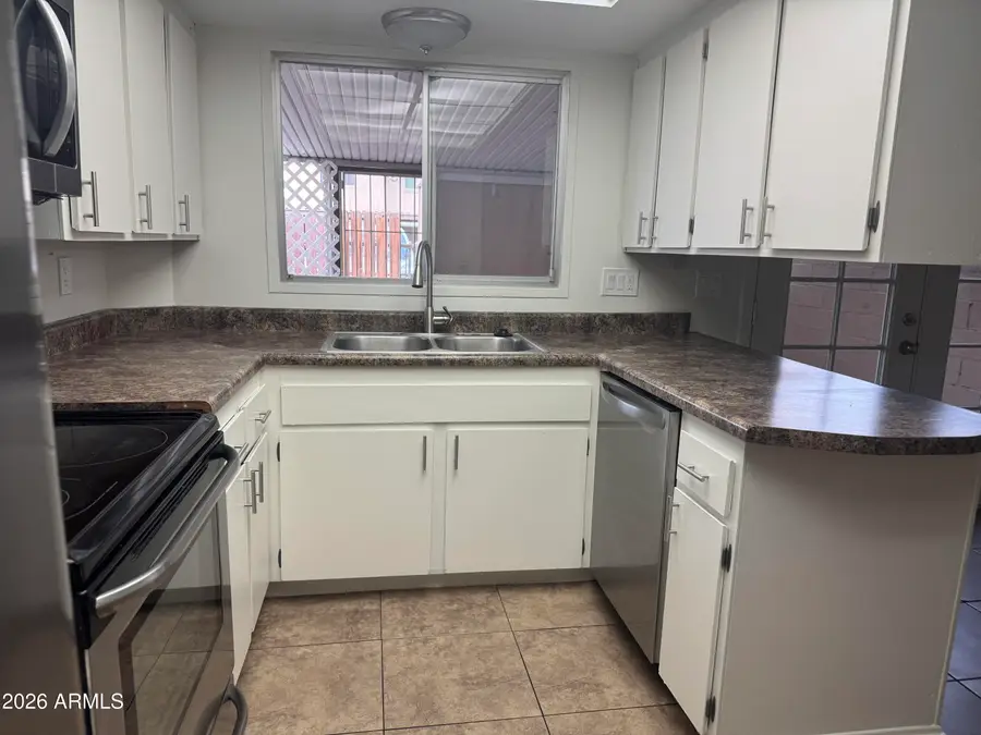 6733 N 44th Avenue, Glendale, AZ 85301 - Image #2