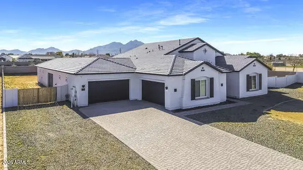 18815 E Country Meadows Court, Queen Creek, AZ 85142