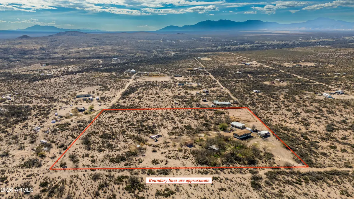 1886 E Robins Roost Trail, Huachuca City, AZ 85616 - #1