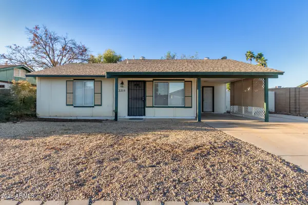 2215 W Straford Drive, Chandler, AZ 85224