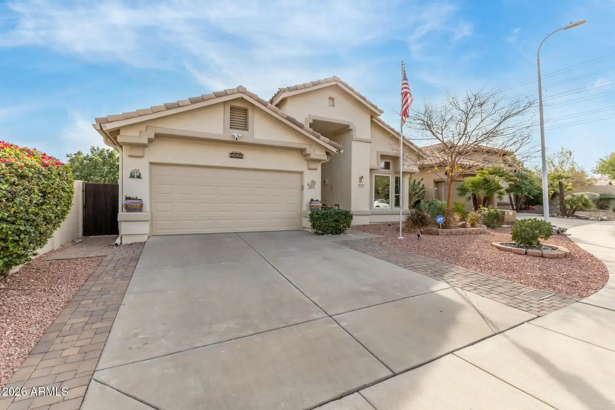 2409 E Hiddenview Drive, Phoenix, AZ 85048 - Image #1