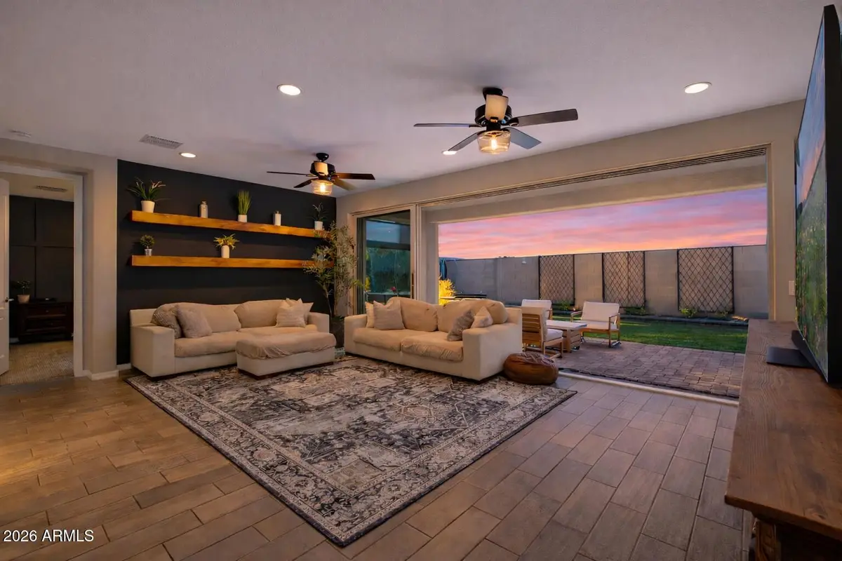 2843 E Wayland Drive, Phoenix, AZ 85040 - Image #1