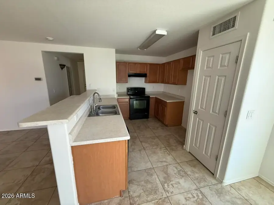 1754 E Bishop Place, Casa Grande, AZ 85122 - #3