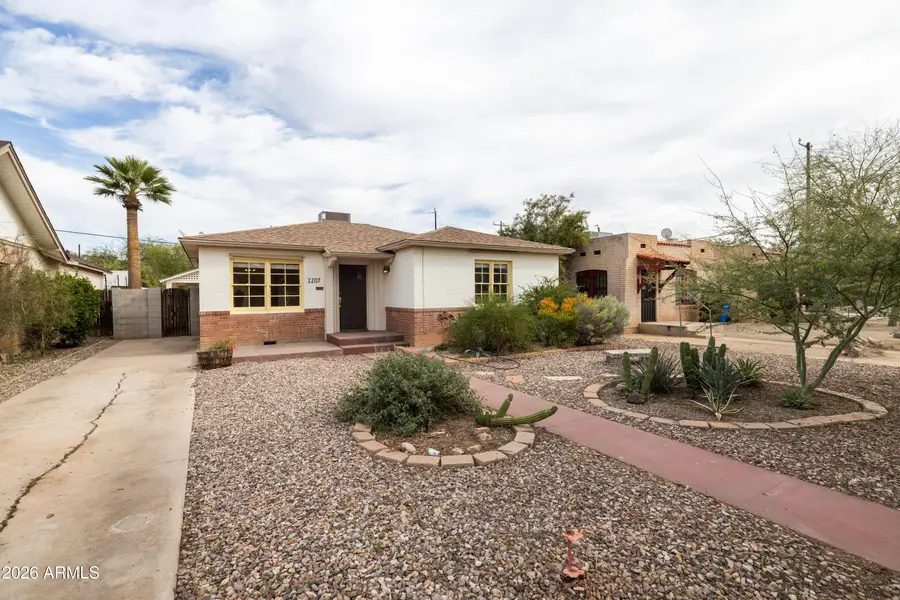 2207 N Edgemere Street, Phoenix, AZ 85006 - Image #2