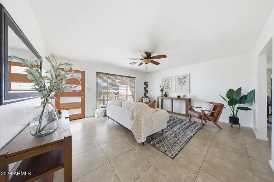 8112 E Monte Vista Road, Scottsdale, AZ 85257 - Image #2