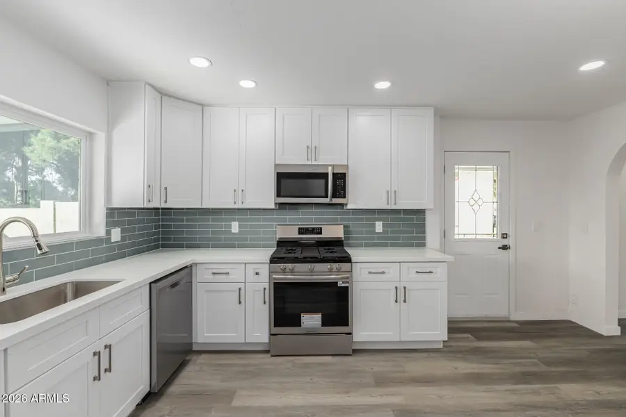 15046 N 28th Avenue, Phoenix, AZ 85053 - Image #2