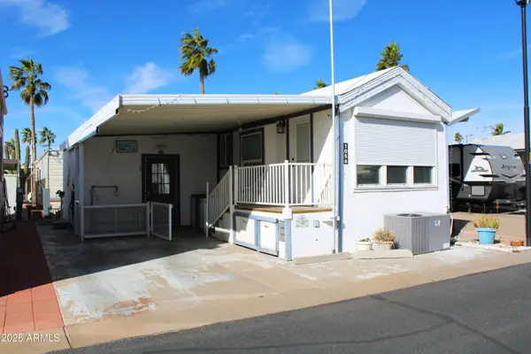 1000 S Idaho Road #56, Apache Junction, AZ 85119