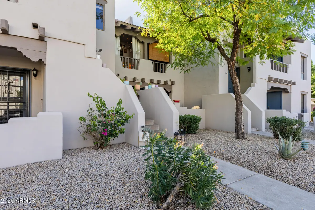 7300 N Dreamy Draw Drive #208, Phoenix, AZ 85020 - Image #1