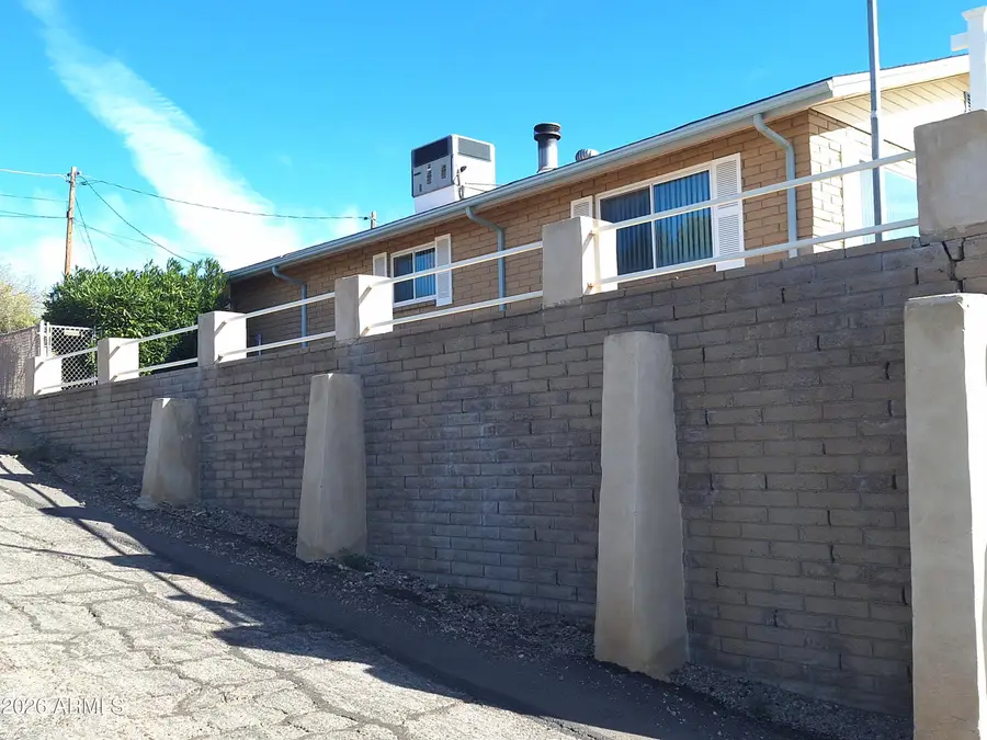 595 N Fourth Street, Globe, AZ 85501 - #3