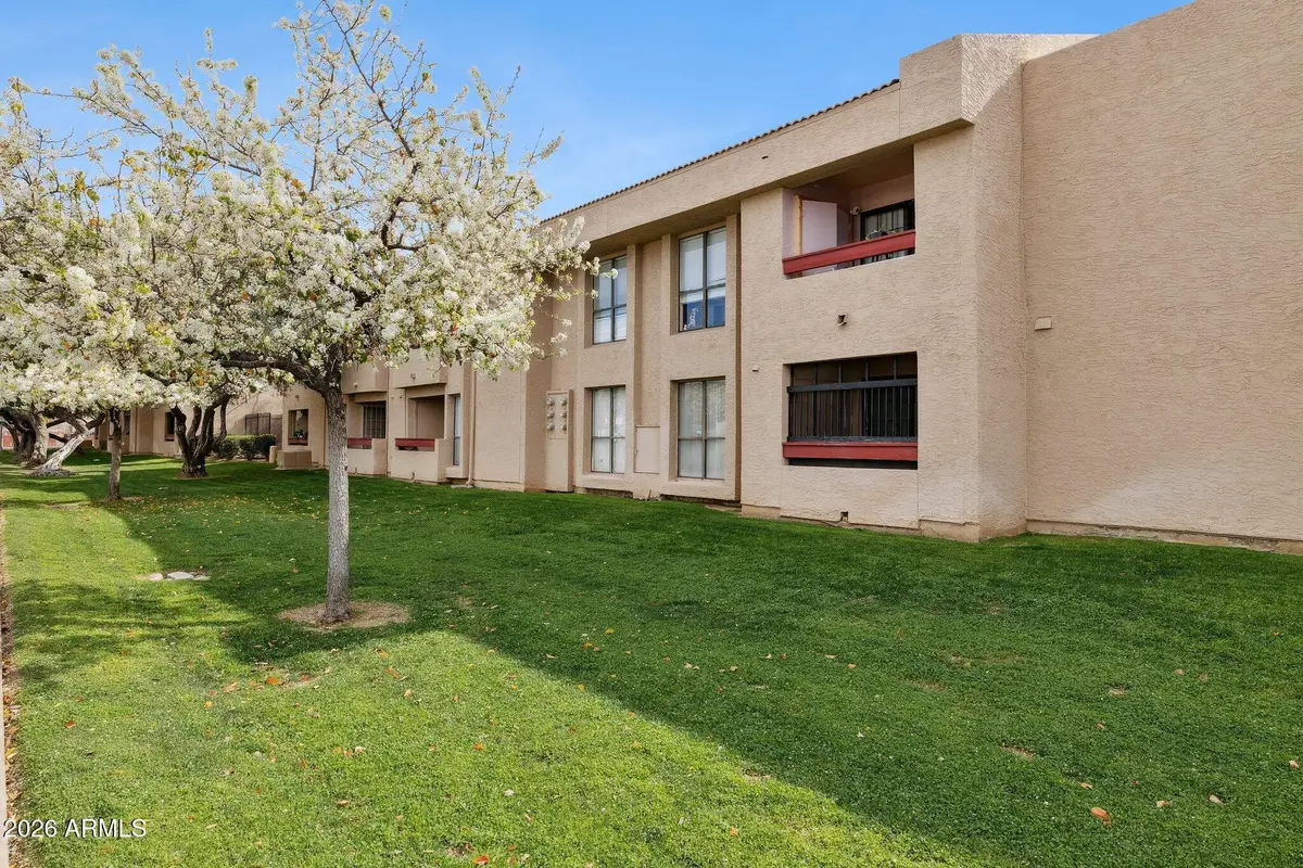 3131 W Cochise Drive #202, Phoenix, AZ 85051 - Image #1