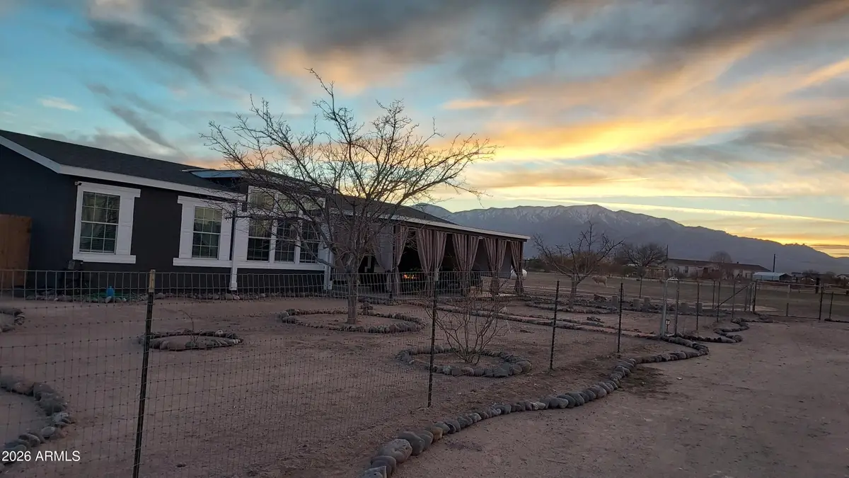 3735 E Nightstar Lane, Safford, AZ 85546 - #1