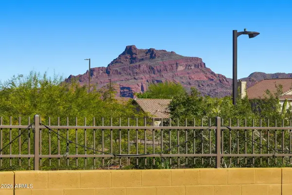 5934 E Redmont Drive, Mesa, AZ 85215