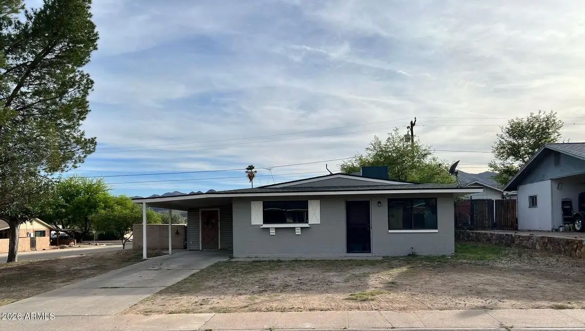 401 W Greenwich Road, Kearny, AZ 85137 - #1