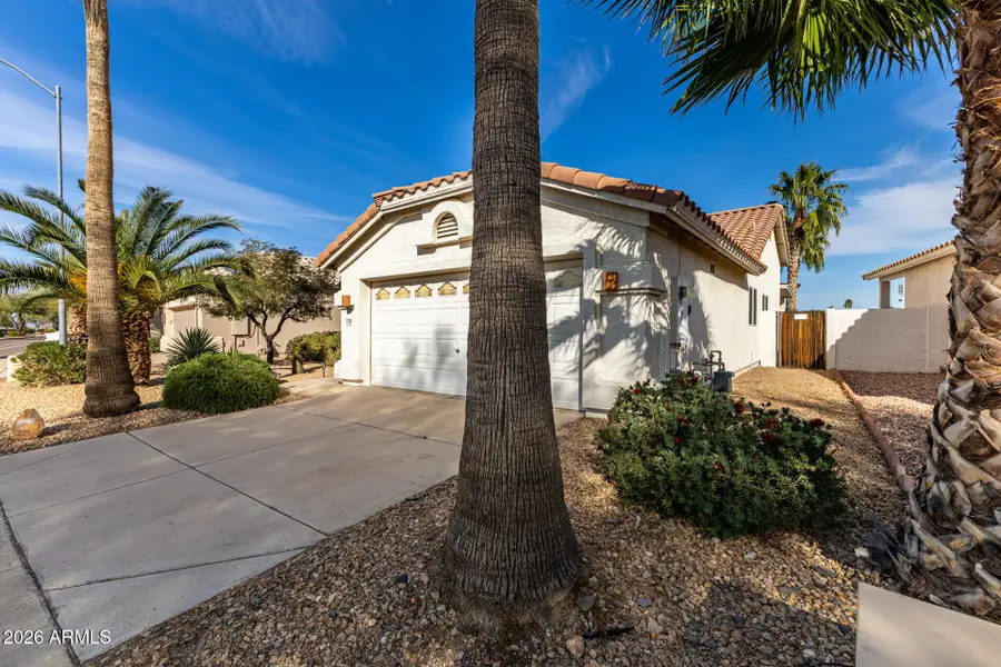 17315 N Coyote Lakes Parkway, Surprise, AZ 85378 - Image #3