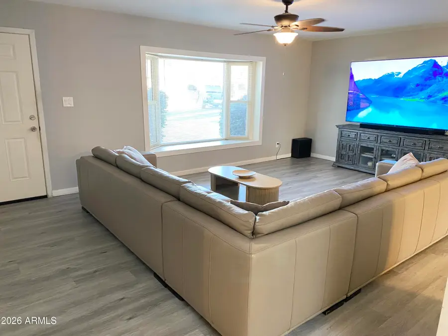 3727 W Banff Lane, Phoenix, AZ 85053 - Image #3