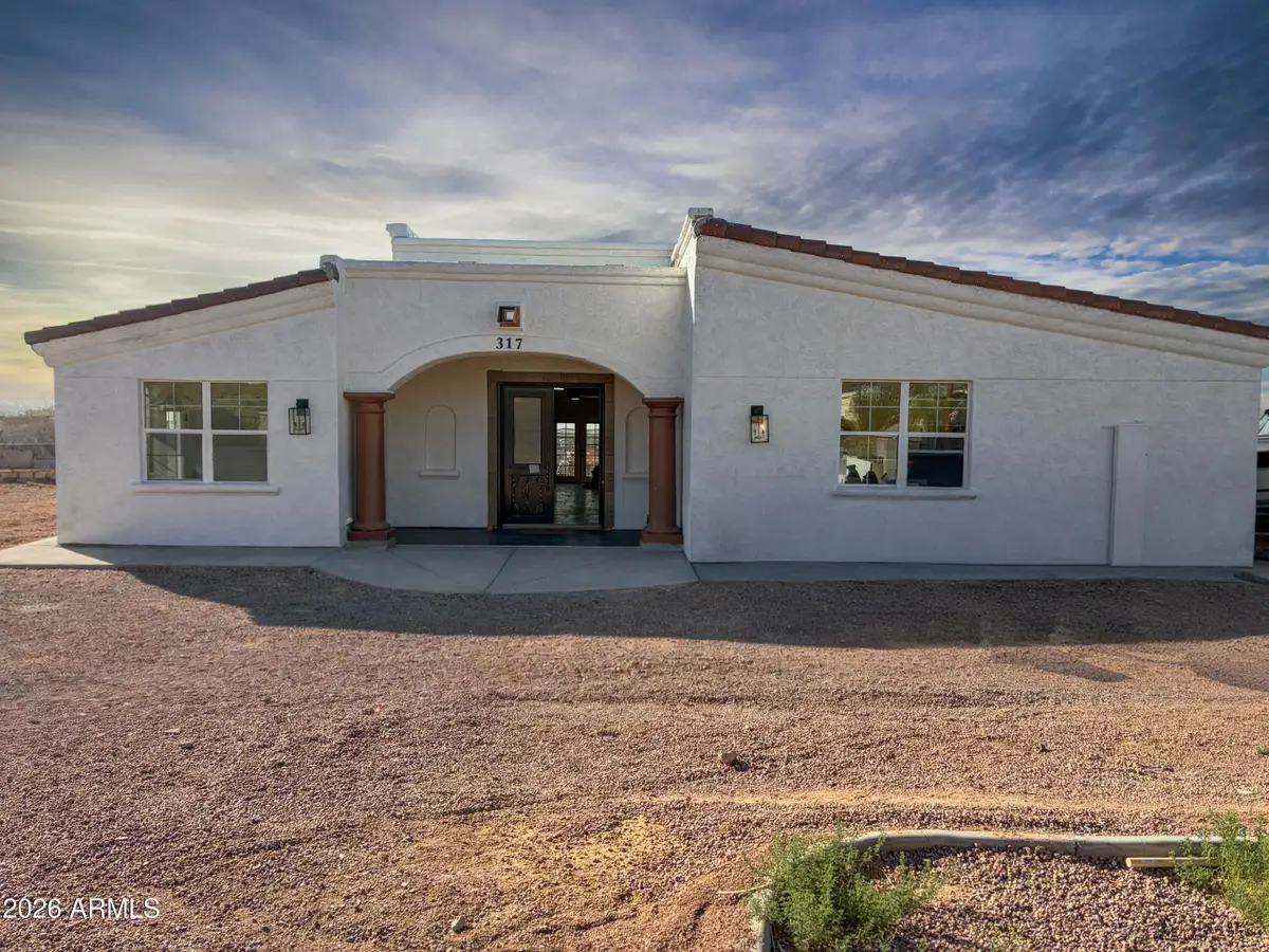 317 W Frontier Street, Apache Junction, AZ 85120 - #1