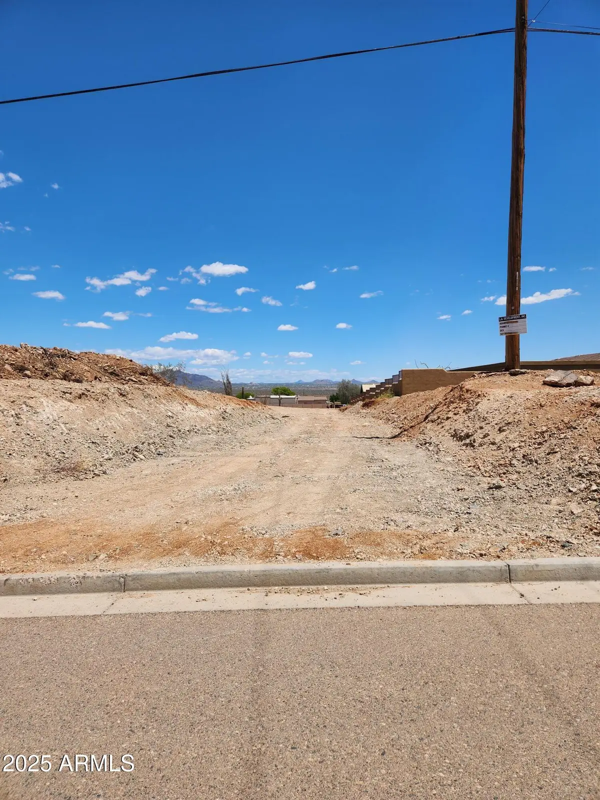 1014 E Desert Sky Court #21174116, Phoenix, AZ 85085 - Image #1