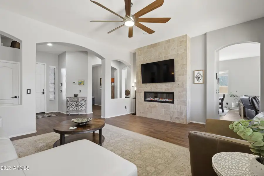 7361 W Lariat Lane, Peoria, AZ 85383 - Image #2