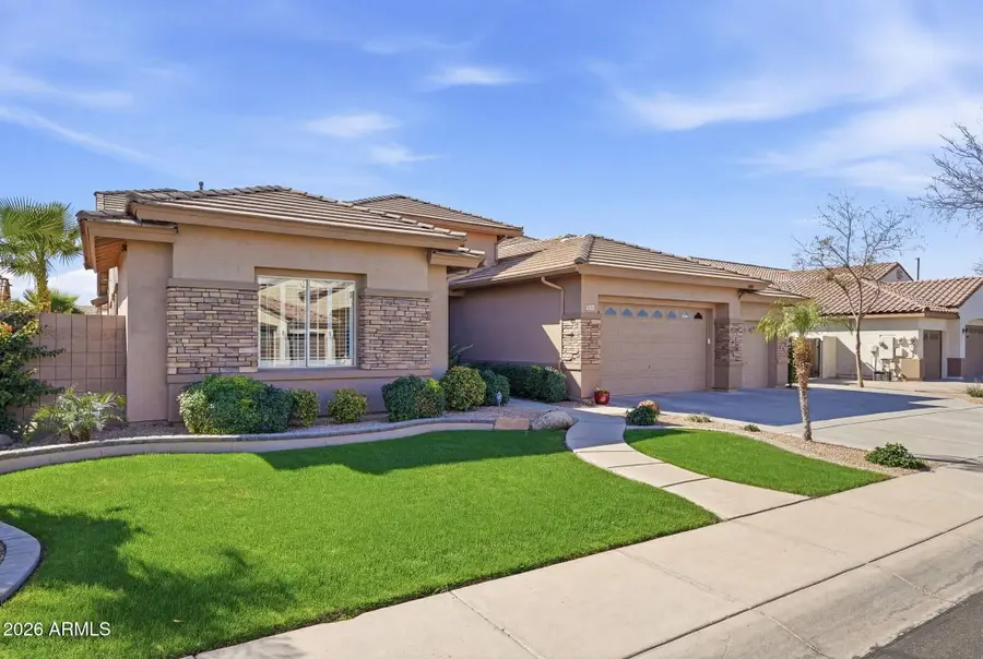 547 E Parkview Drive, Gilbert, AZ 85295 - #2