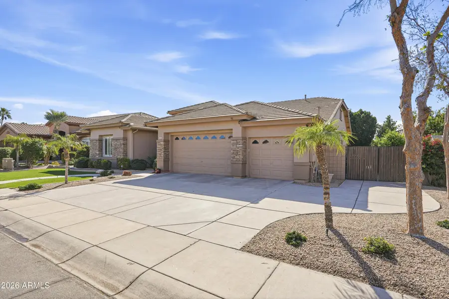 547 E Parkview Drive, Gilbert, AZ 85295 - #3