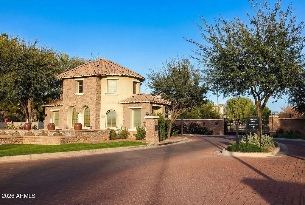 1711 E Chelsea Lane, Gilbert, AZ 85295 - #1