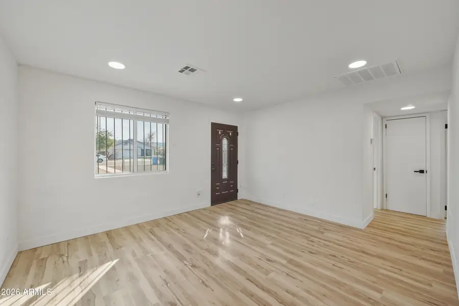 2824 E Chipman Road, Phoenix, AZ 85040 - #3